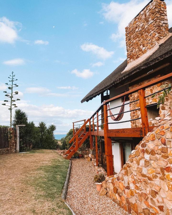 Dreamland Beach House & Studios At Supertubes Jeffreys Bay Exterior photo