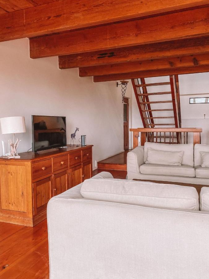 Dreamland Beach House & Studios At Supertubes Jeffreys Bay Exterior photo