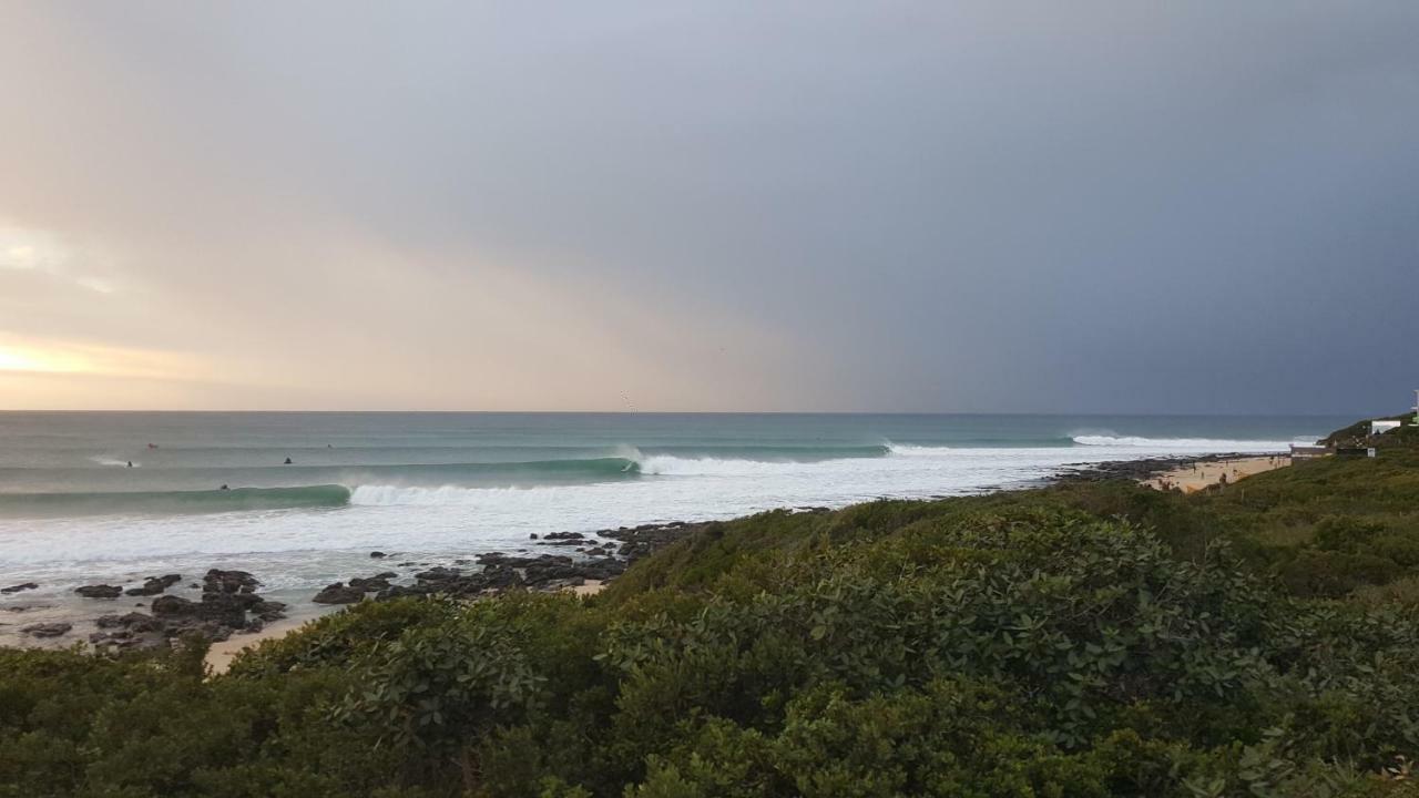 Dreamland Beach House & Studios At Supertubes Jeffreys Bay Exterior photo